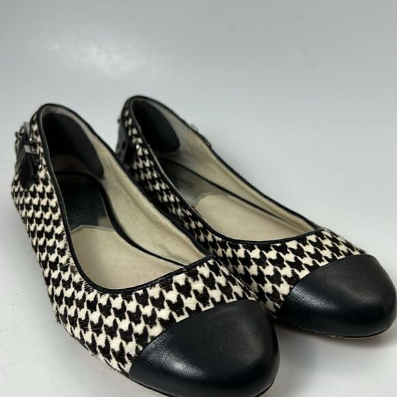 Michael Michael Kors Dion Houndstooth Haircalf Ballet Flat (Black/White) Size 6 - Picture 7 of 10
